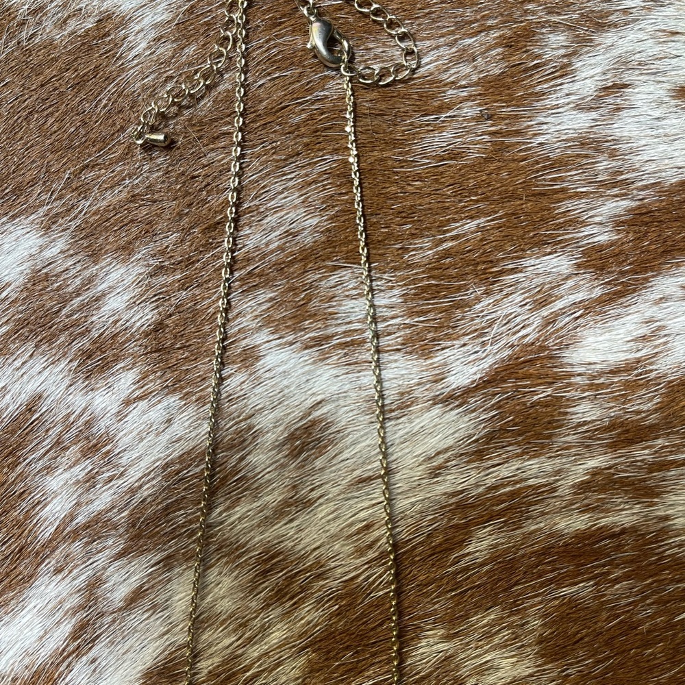 K initial necklace - Picture 3 of 3